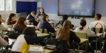 La Comunidad de Madrid incrementará un 78% los catedráticos de enseñanzas no universitarias con 330 nuevas plazas