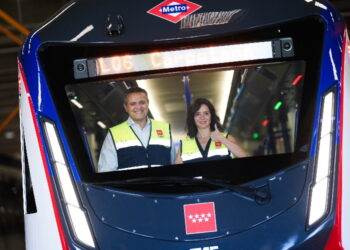 Presentación del primero de los 48 nuevos trenes autónomos que circularán por la L6 en 2027: “Metro crece al compás de esta región trepidante”