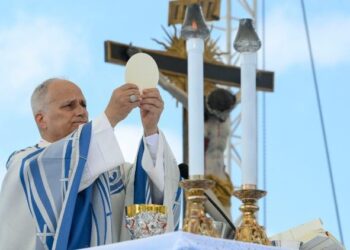 León XIV en Lampedusa: «Nos hacemos próximos, nos volvemos prójimos»