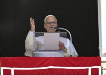El Papa: Jesús nos llama a una respuesta personal y no a una fe de “mera costumbre”