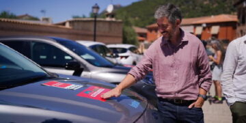 La Comunidad de Madrid pone en marcha un servicio temporal de vehículos compartidos para los 56.000 vecinos de los municipios afectados por los incendios