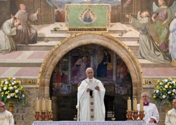 León XIV: La revolución del Evangelio derriba los muros que separan