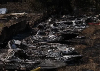 La Comunidad de Madrid recuerda la prohibición del baño y la navegación en el Pantano de San Juan y la Playa del Alberche por los incendios de la Sierra Oeste