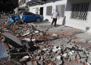 Terremoto de 7,4 sacude Colombia: fallecidos y daños en varias ciudades