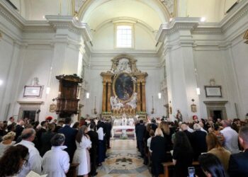 León XIV: Ante la pureza incorrupta de María abandonar el hedonismo que aprisiona