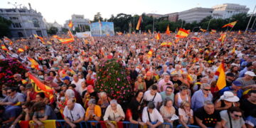 El alcalde de Madrid ha leído el manifiesto de los ayuntamientos de España en apoyo a Ceuta y a los ceutíes desde el Palacio de Cibeles