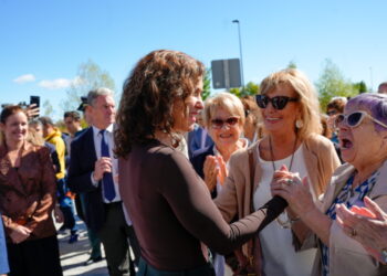 La presidenta ha visitado hoy en Tres Cantos el complejo sociosanitario del Hospital HM y la residencia Valdeluz Mayores