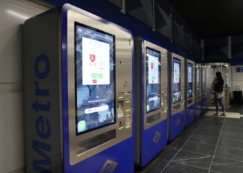 11 millones para tareas de supervisión de estaciones de Metro y mantenimiento de 601 máquinas de títulos de transporte