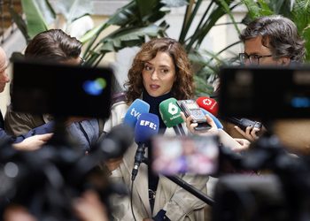 Díaz Ayuso responsabiliza a Sánchez de la violencia en las calles de Madrid: «Están coaccionando a los gobiernos, casualmente al mío»