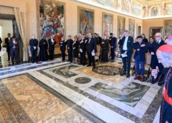 El Papa a los artistas: El arte custodia “la chispa de lo humano”
