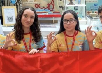 El instituto publico José Luis López de Aranguren de la Comunidad de Madrid, tercero en la final mundial de Stem Racing celebrada en Singapur