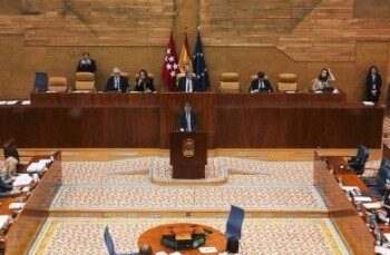La Ley de Defensa del Contribuyente refuerza la seguridad jurídica y obliga a la Administración a responder a los madrileños en tres meses