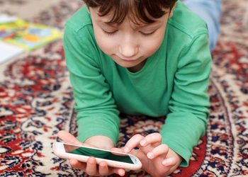 La EU KIDS ACT obliga a diseñar las plataformas sin fórmulas adictivas