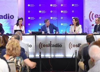 Díaz Ayuso achaca la invasión de España a través de Ceuta a los “intereses económicos y personales de dirigentes socialistas secuestrados por autoridades marroquíes”
